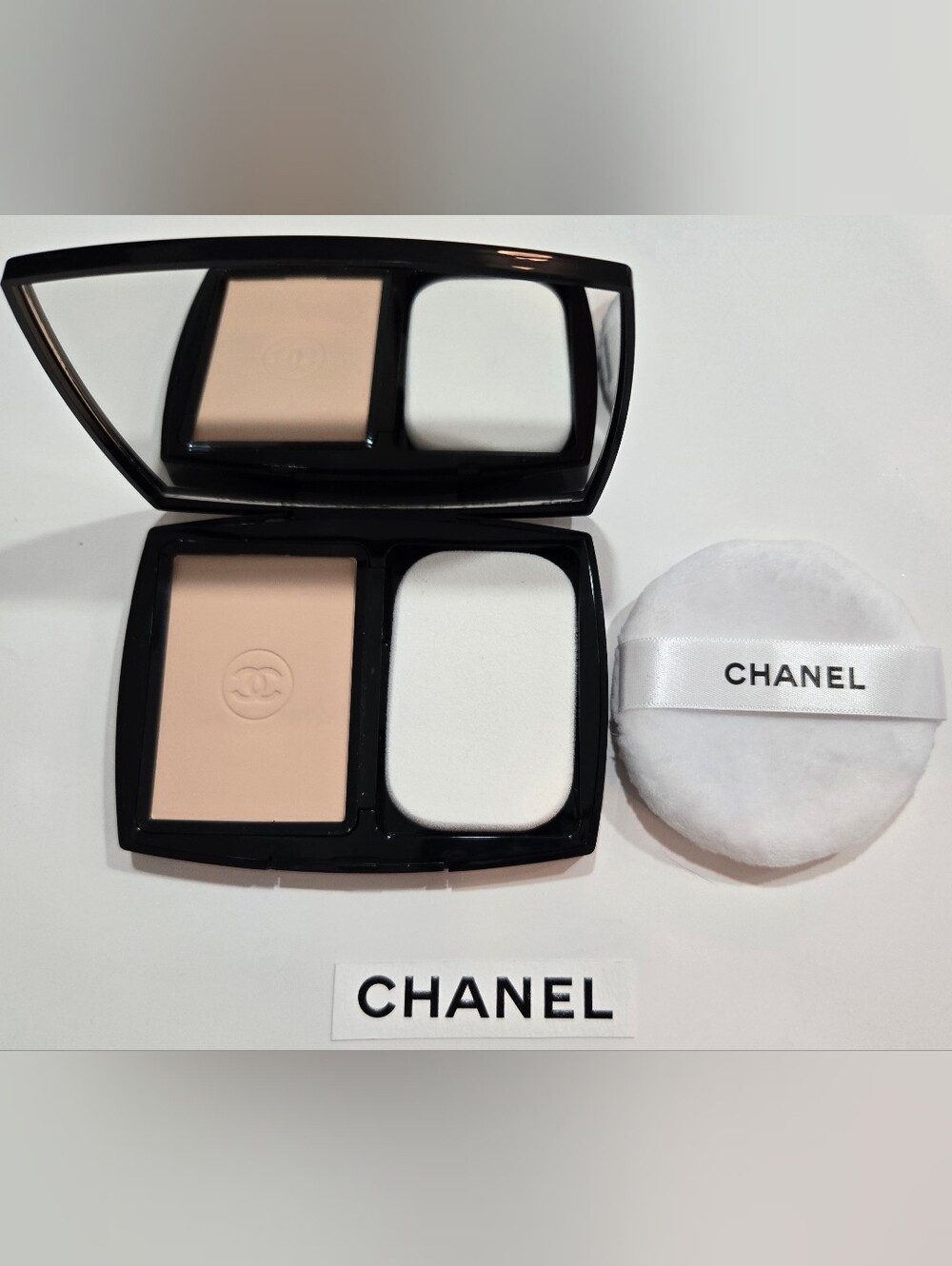CHANEL ULTRA LE TEINT BR 22 COMPACT FOUNDATION Full Size 13g New With Bonus